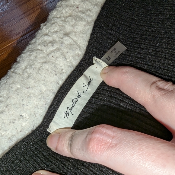 Black sweetheart / wide neckline sweater - ribbed knit - slight crop - medium - Picture 8 of 10